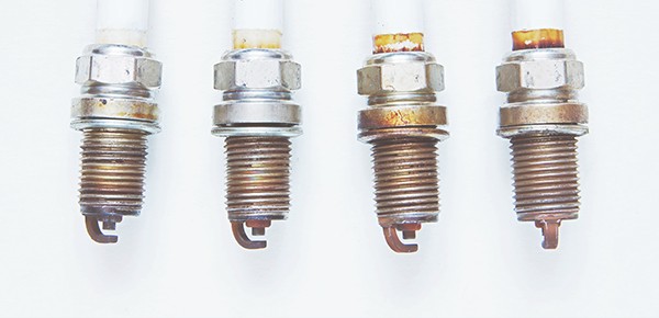  KNOW YOUR ENGINE – READ YOUR SPARK PLUGS