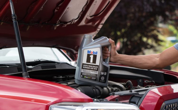 EXPLAING THE DIFFERENT TYPES OF MOTOR OIL AND WHY IT MATTER
